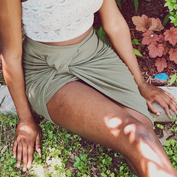 CHARLOTTE RUSSE maxi skirt - Picture 2 of 2